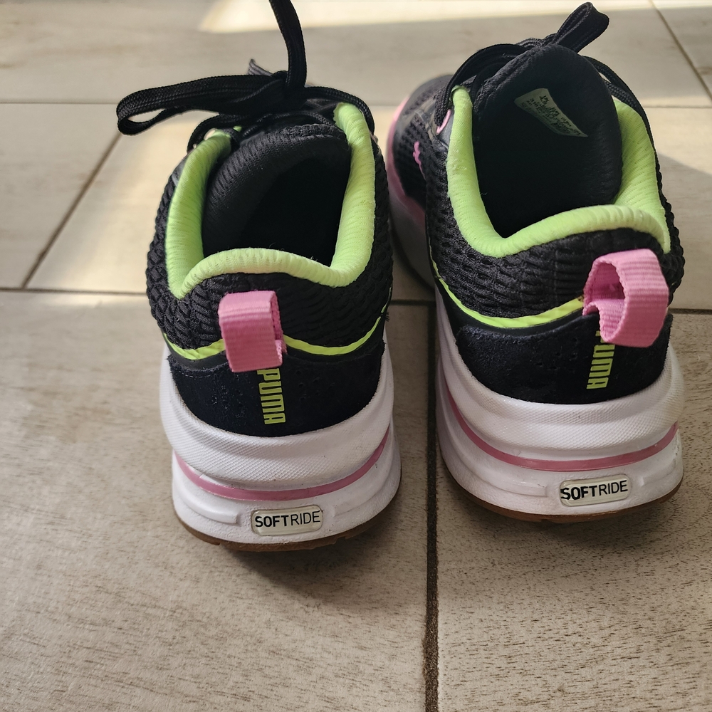 Puma Sneakers - Picture 4 of 6